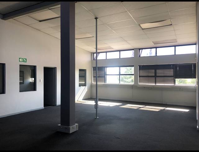 1,890M² WAREHOUSE TO LET IN AIRPORT INDUSTRIA
